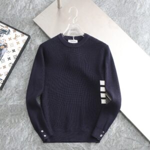 [국내배송]톰브라운 신상 사선 양모 라운드