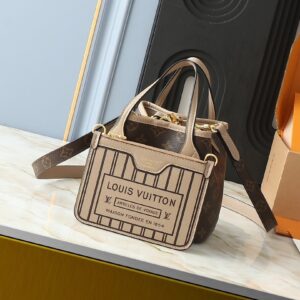 [국내배송]루이비통 네버플 인사이드 아웃bb