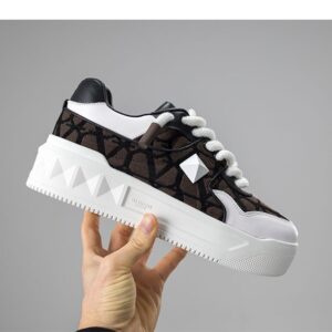 [국내배송]발렌티노 수입프리미엄급 원 스터드 XL 스니커즈