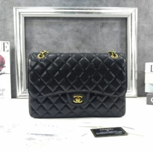 [국내배송]샤넬 클래식 라지 캐비어 블랙 금장