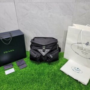 [국내배송]프라다 리나일론 가죽 숄더백