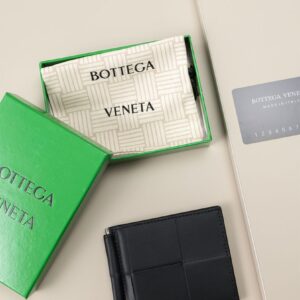 [국내배송]보테가베네타 [BOTTEGA VENETA] 수입프리미엄급 빅 인트레치아토 머니클립