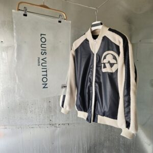 [국내배송]루이비통 플라워 믹스 레더 테디 바시티 자켓