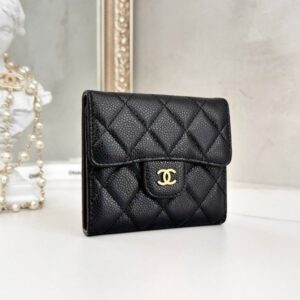 [국내배송]샤넬 클래식 캐비어 플랩 월릿 블랙 금장 AP0231