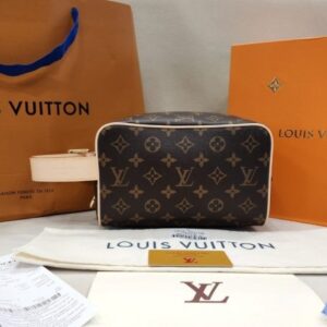 [국내배송]루이비통 락커 돕 키트 클러치 브라운 83112