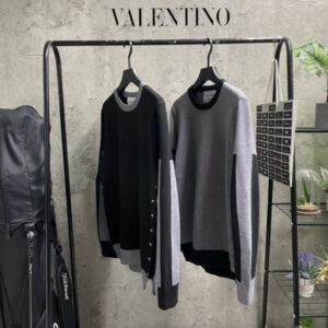 [국내배송]발렌티노 스터드 라인니트