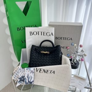 [국내배송]보테가 베네타 안디아모 블랙 스몰 올 수공