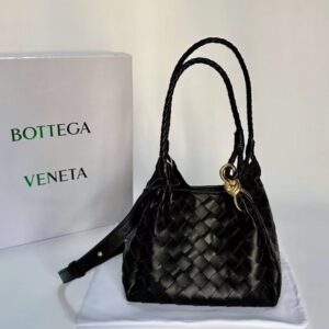 [국내배송]보테가 안디아모 파라슈트 스몰백