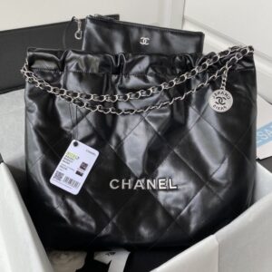 [국내배송]샤넬 22백 미듐 블랙 은장 AS3261